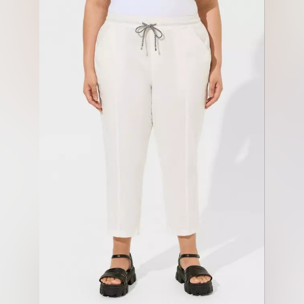 Torrid White Stretch Cotton Blend Cropped Drawstring Waist Pants Size 3X 22/24